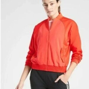 Athleta Women’s Zion Microfleece Full Zip Color
Torch Red Size XS
